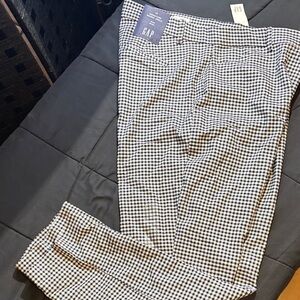 Women’s Gap signature skinny ankle dress pants size 16 b/w NWT